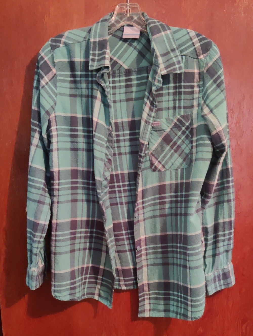 Casual Plaid Button-Down Shirt in Teal and Navy